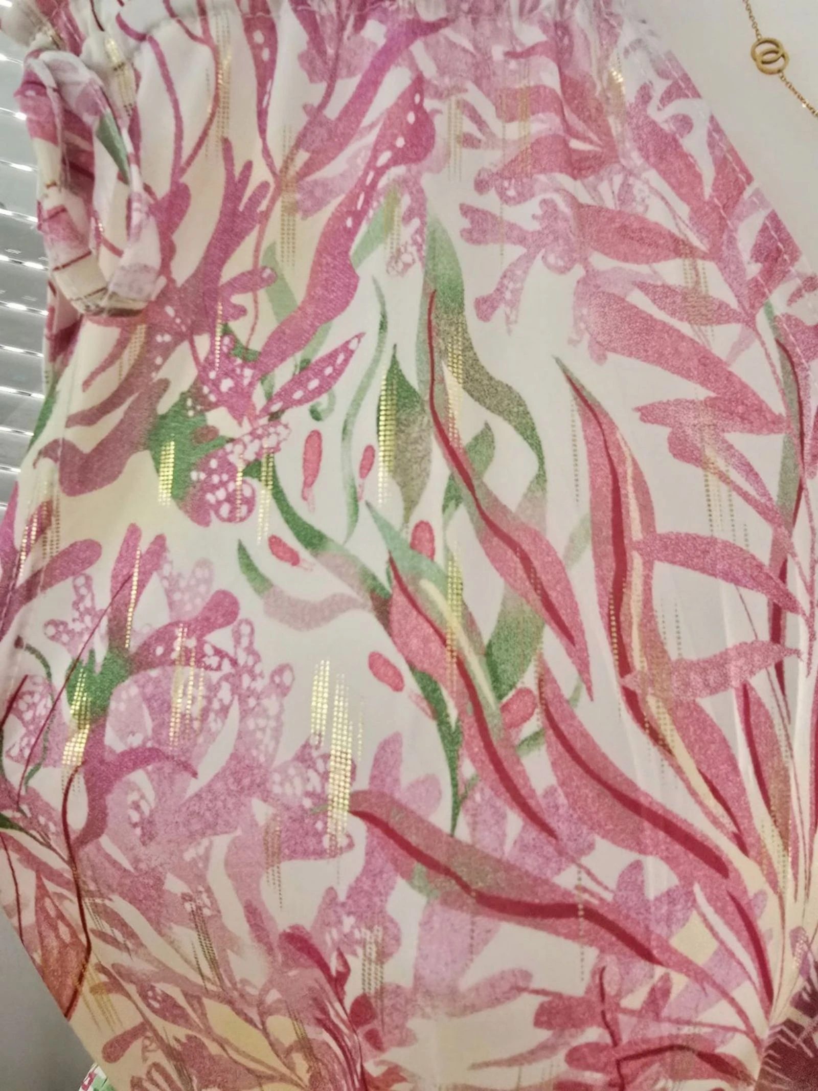 Robe magique blanche rose pomme jaune dorée  – photo 6